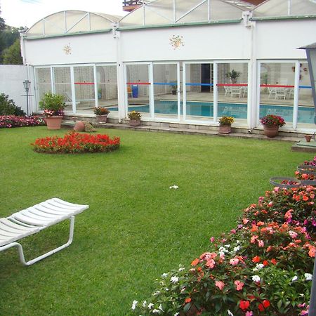 Hotel Chateau Campos do Jordao Exterior photo